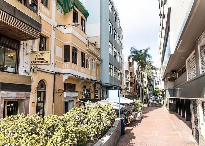 La Naval * Las Palmas